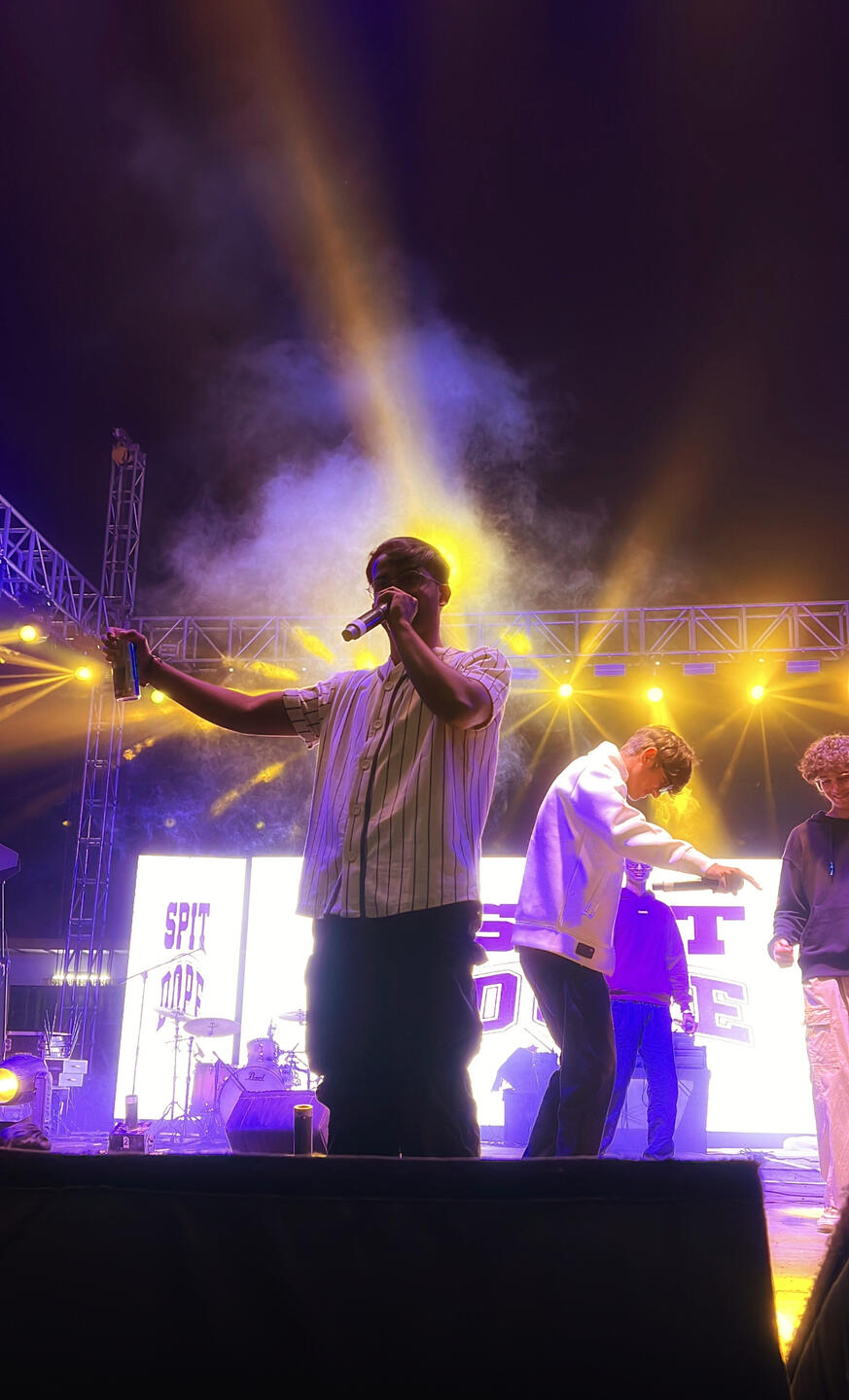 Rawr performing at Vivekananda Institute of Professional Studies Rawr (Prayank) performing live at Spitdope